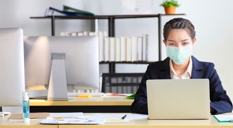 Trabajo en casa mujer
