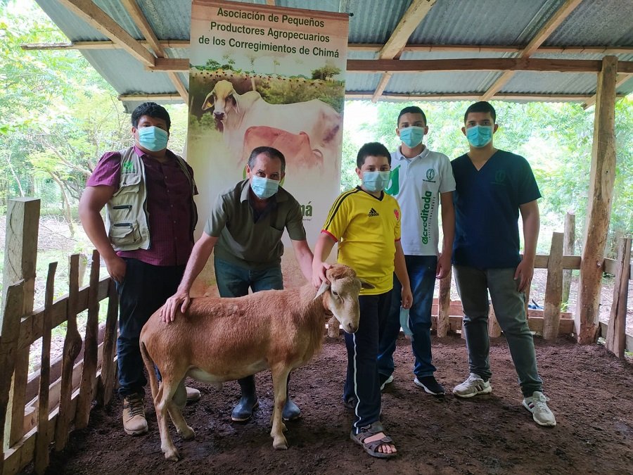 Uriel-Adopte un productor