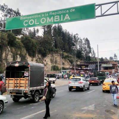 Vehículos-frontera con Ecuador