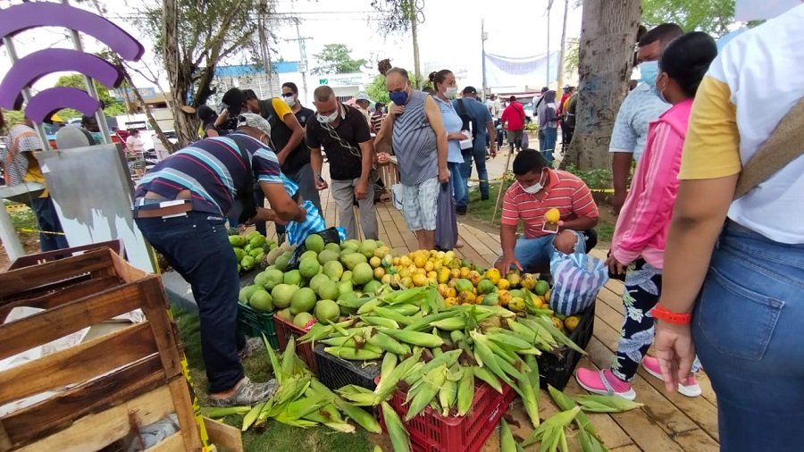 Lorica-MercadoCampesino1