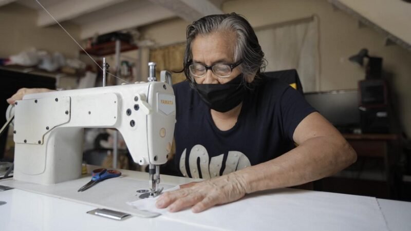 Venezola-modista-Usaid-bancarizada