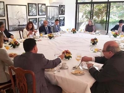 Vicepresidenta-Canciller abre caminos con empresarios brasileros