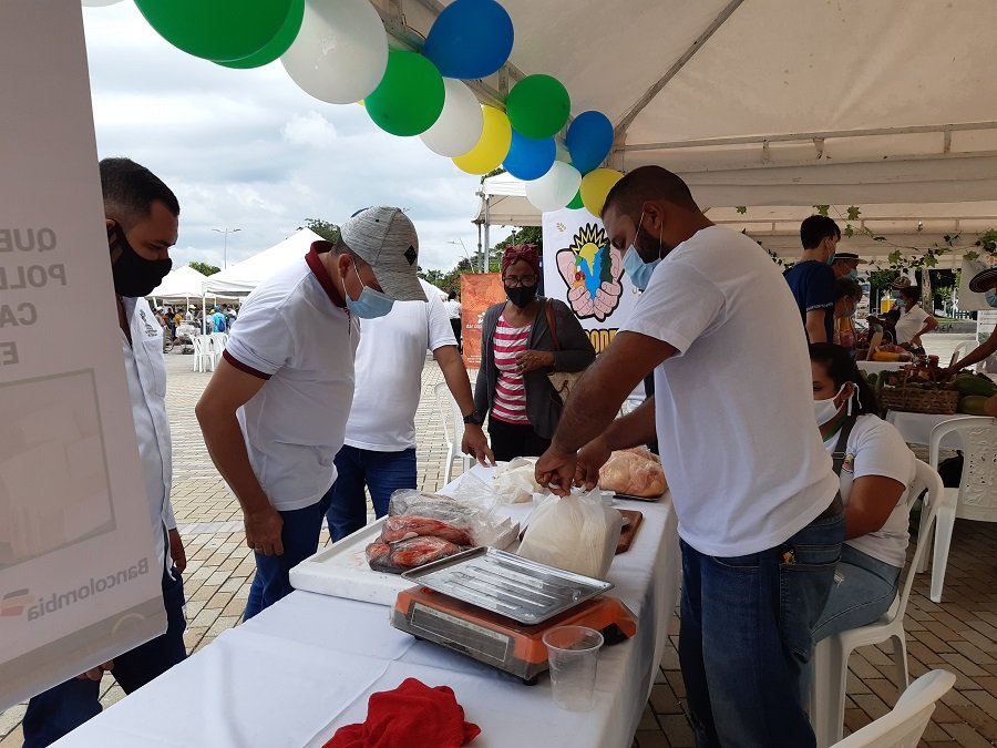 AgriculturaporContrato-MercadoCampesino1