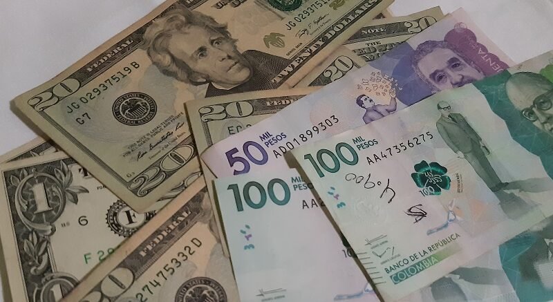 Dólaresybilletescolombianos (1)