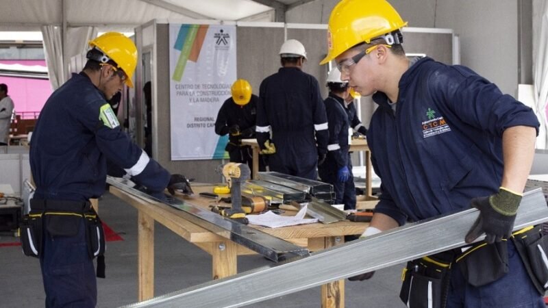 ExpoConstrucción-hombrestrabajando (2)