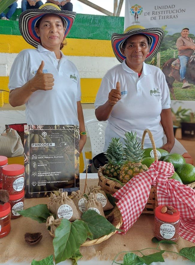 Pdet-celebración5años-dosseñoras (2)