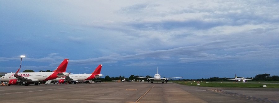 AeropuertoLosGarzones-avionesdesdelapista (2)-AntonioToro