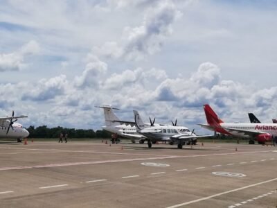 AeropuertoLosGarzones-variosaviones-fotoAntonioToro (2)