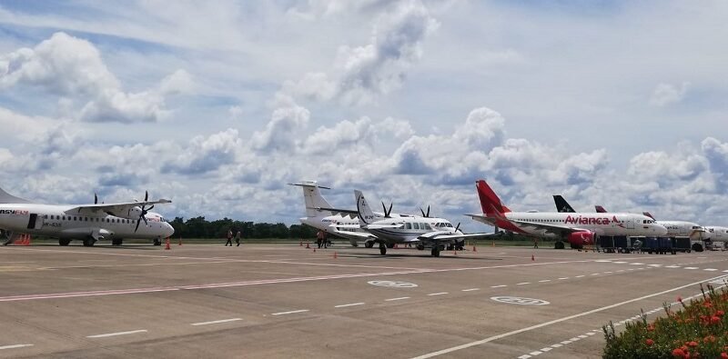 AeropuertoLosGarzones-variosaviones-fotoAntonioToro (2)