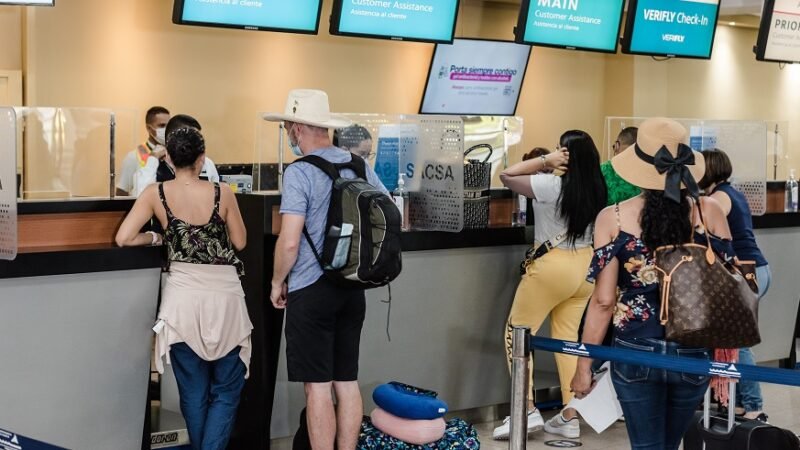 AeropuertodeCartagena-pasajeros (2)