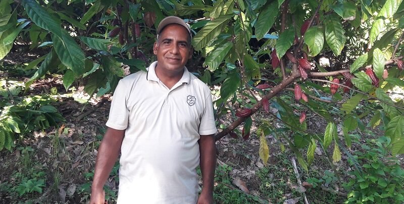 AlexAyalaAlemán-cacaocultor (2)