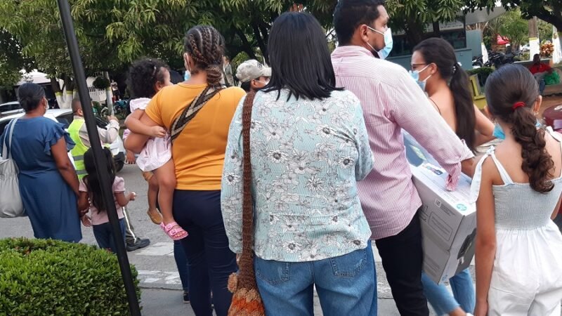 Comprarconniñosenbrazos (2)