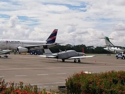 AeropuertoLosGarzones-Aviones-FotoAntonioToro (2)