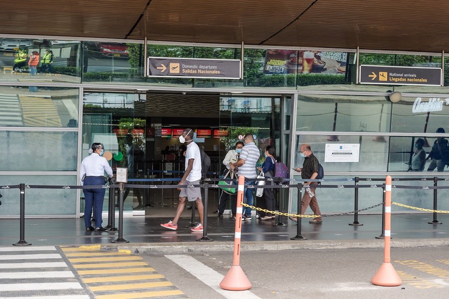 AeropuertodeCartagena-salidasnacionales