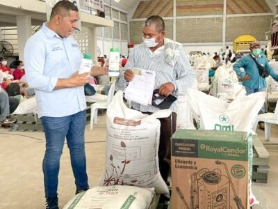 Lorica-entregadeinsumos2 (2)