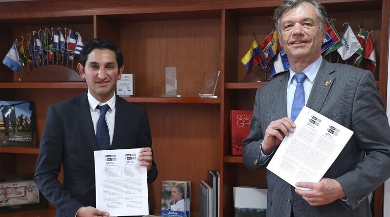 Minenergía-PaísesBajos-Firma meroando de entendimiento 3 (2)