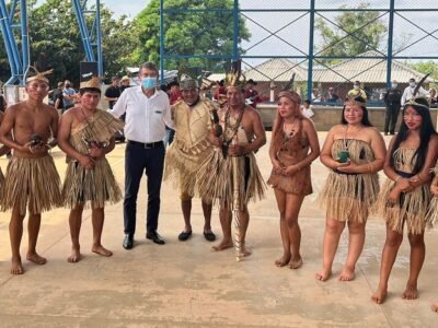 MintrabajoconindígenasenPuertoLópez (2)