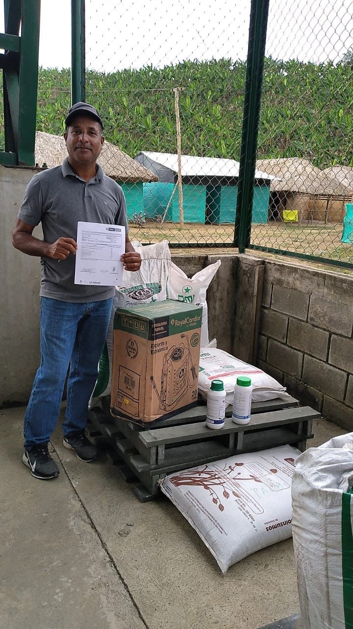 Moñitos-entregadeinsumosdeMinagricultura