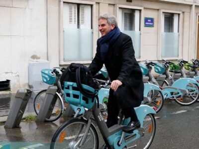 CarlosCorreaenbicicleta (2)