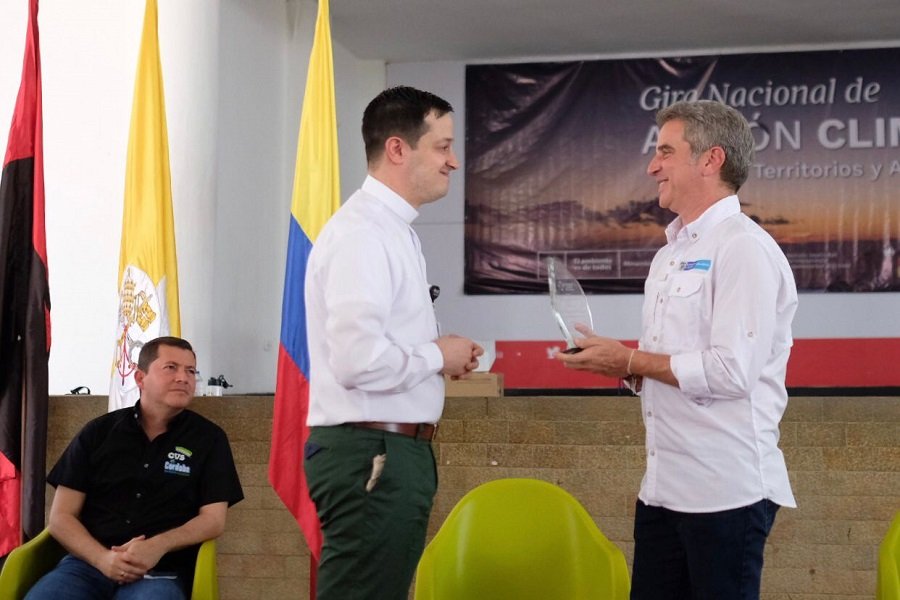 Córdoba-CarlosCorrea-reconocimientodeUPB