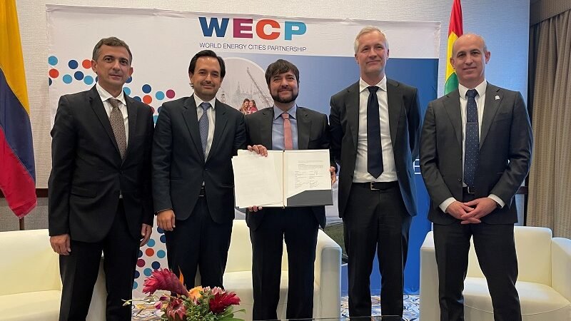 Energíaeólica-Firma memorando de entendimiento (2)