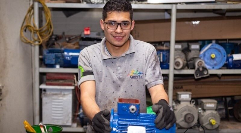 Joven trabajador (2)