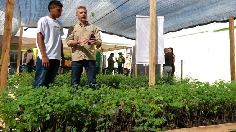Biosinú-CarlosCorrea-entregadevivero (2)