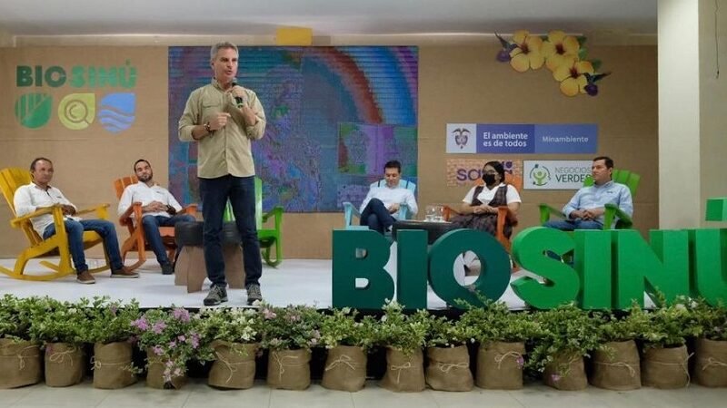 Biosinú-inauguraciónconCarlosCorrea (2)