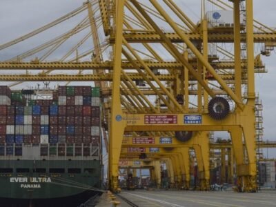 Importaciones-contenedoresenpuerto (2)