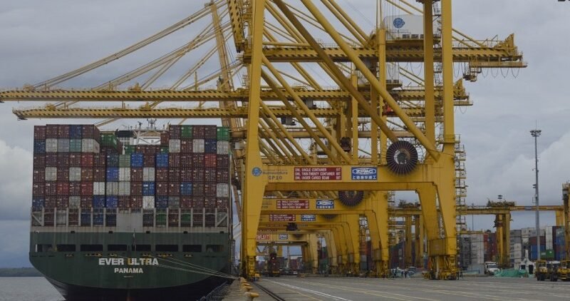 Importaciones-contenedoresenpuerto (2)