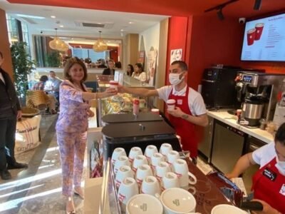 JuanValdezenTurquía-Vicepresidente-canciller (2)