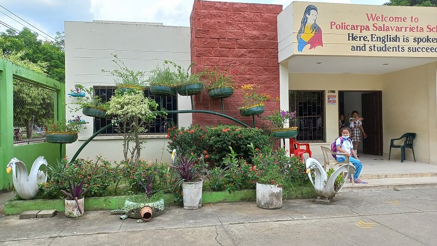 PolicarpaSalavarrieta-entradaconecollantas