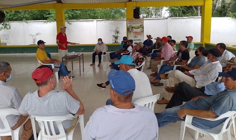 Asoagrochimá-reuniónsobrenuevotanquefrío (2)