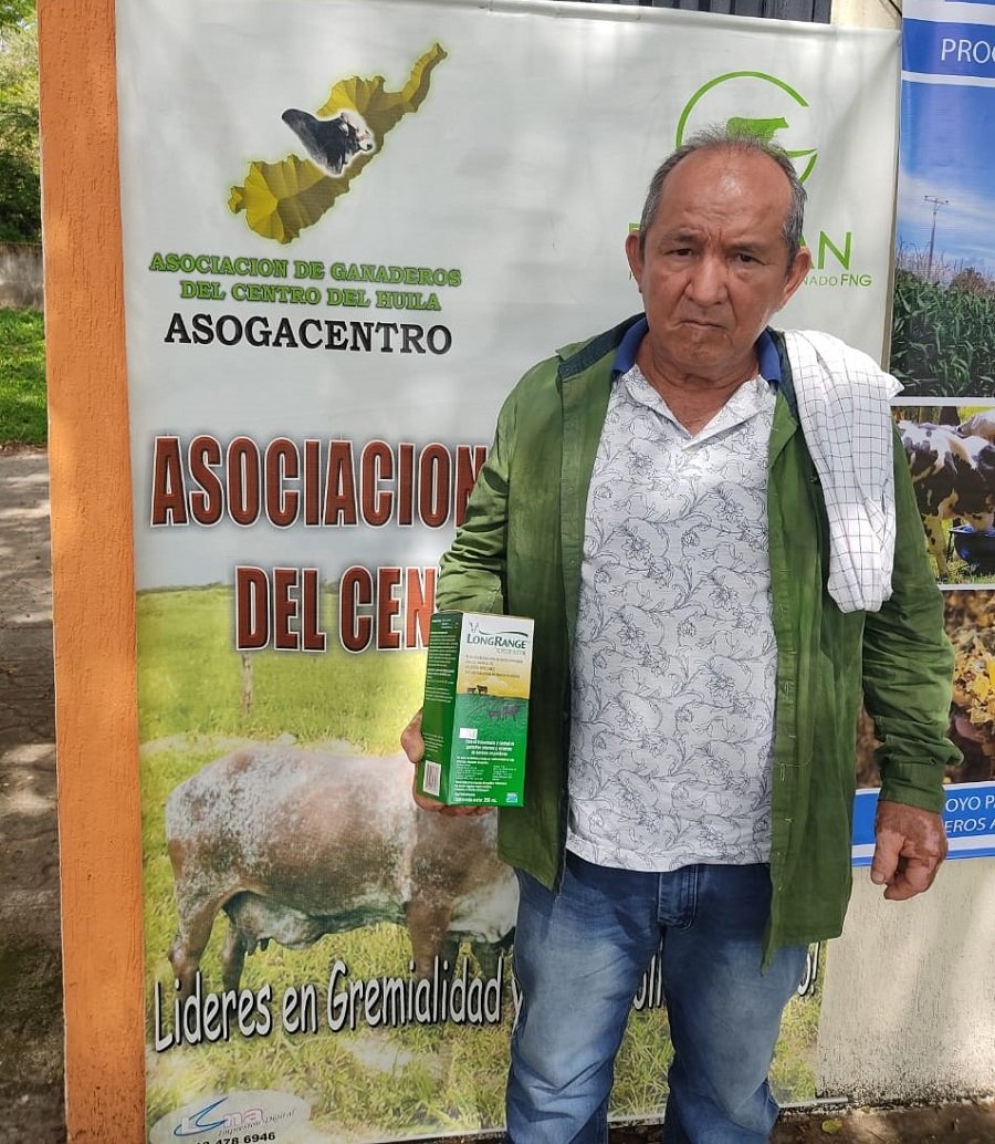 Fedegán-FOTO 4 - Donación de productos veterinarios (2)