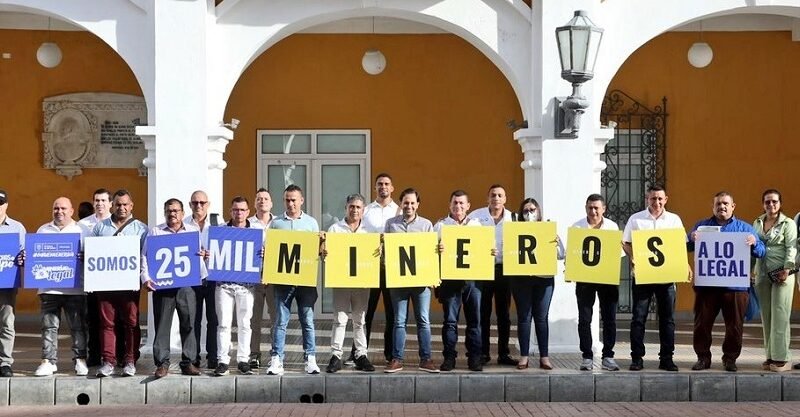 Mineros-legalizados-25mil (2)