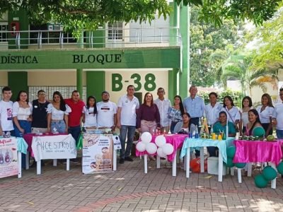 Unicordoba-estudiantesempresariosconmaquillajes