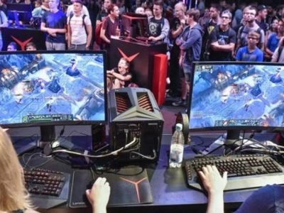 Gamescom-niñosjugando