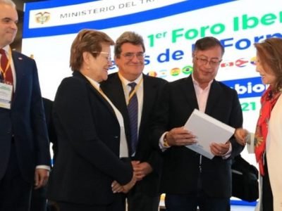 Mintrabajo-ForoIberoamericano-pensiónen12países (3)