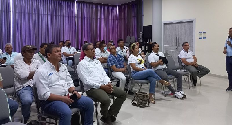 ComitéApícola-reunión