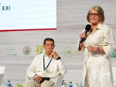 CongresoGanadero-ministraCeciliaLópez