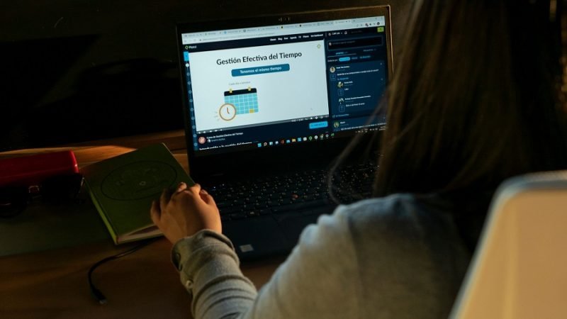 Platzi-mujerestudiando