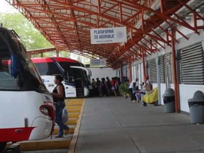 TerminaldeTransporte-busesypasajeros