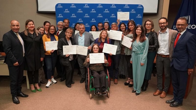 Bancamia-microempresarios graduados