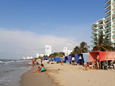 Coveñas-personasenplaya